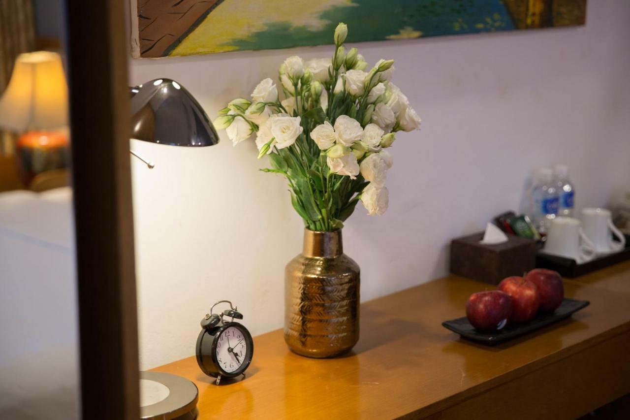 อความารีน โฮเต็ล แอนด์ แทรเวล Bed & Breakfast ฮานอย ภายนอก รูปภาพ