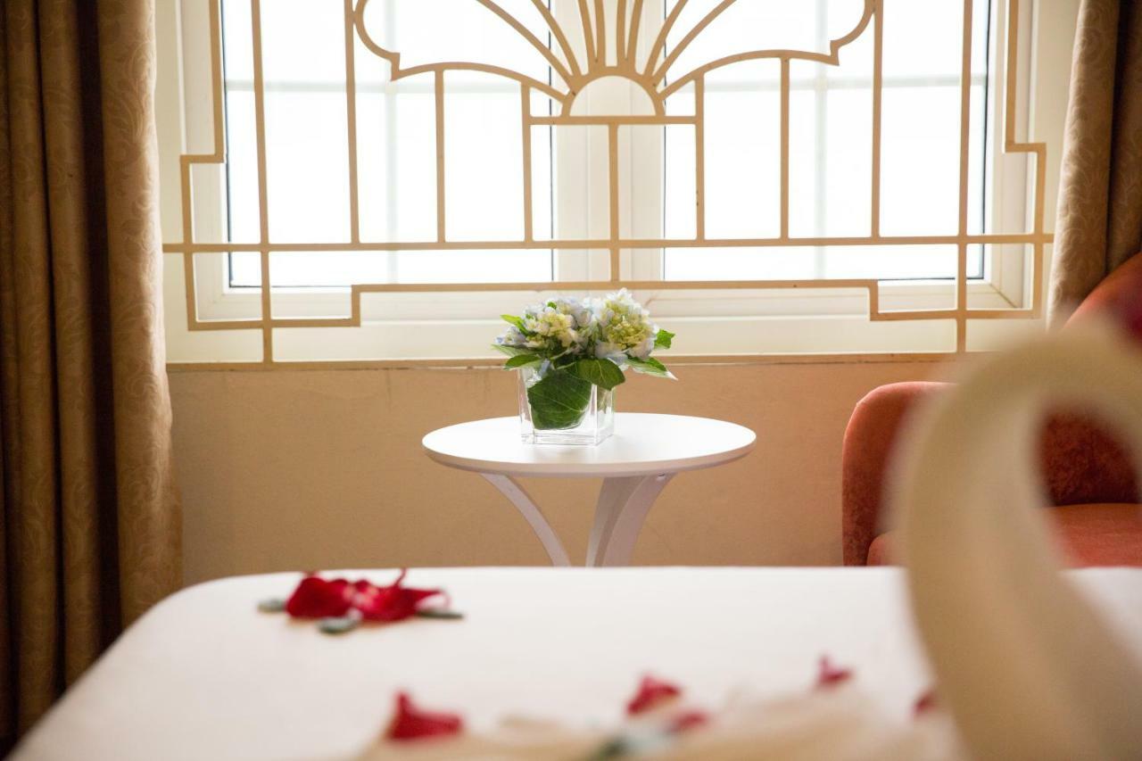 อความารีน โฮเต็ล แอนด์ แทรเวล Bed & Breakfast ฮานอย ภายนอก รูปภาพ