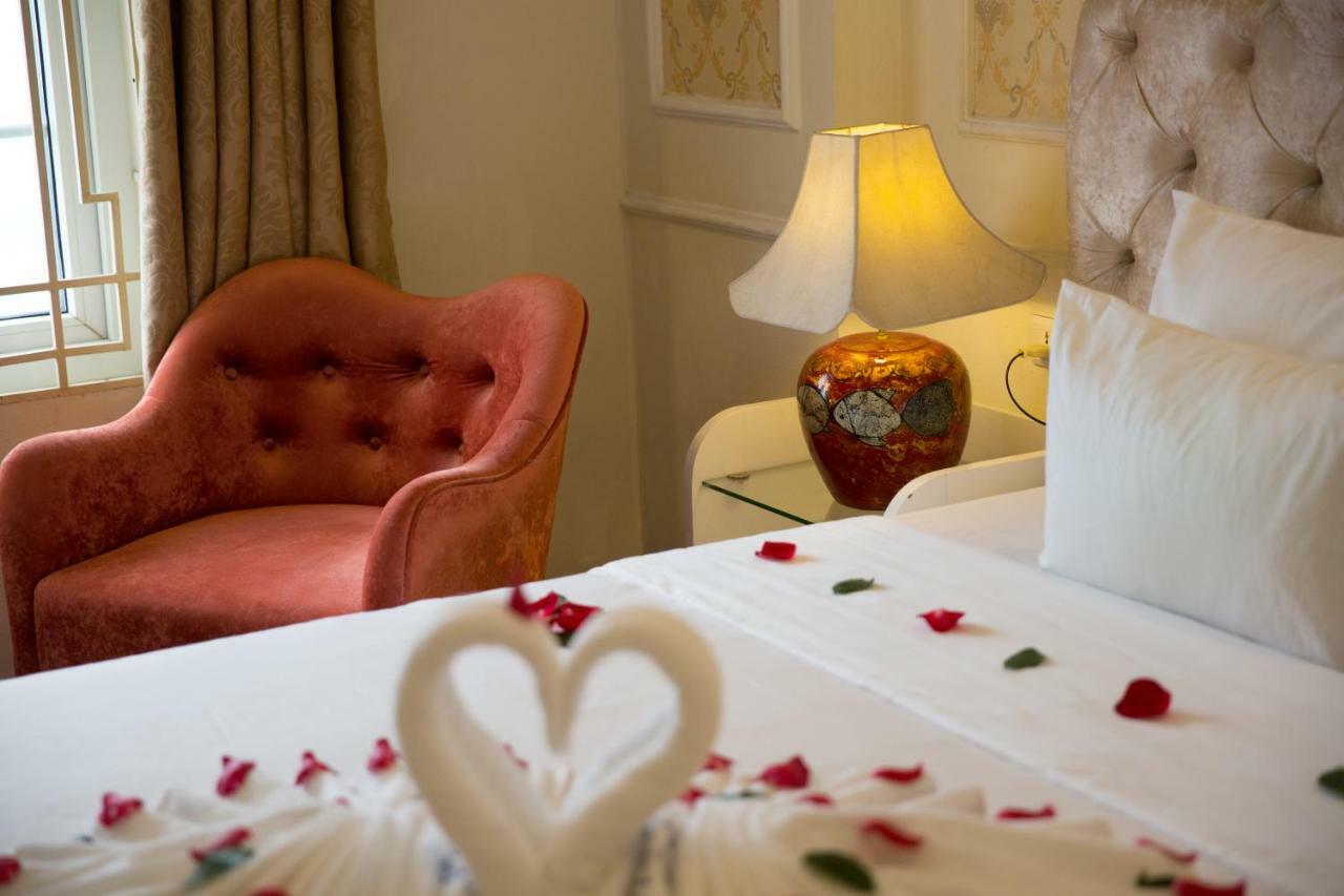 อความารีน โฮเต็ล แอนด์ แทรเวล Bed & Breakfast ฮานอย ภายนอก รูปภาพ