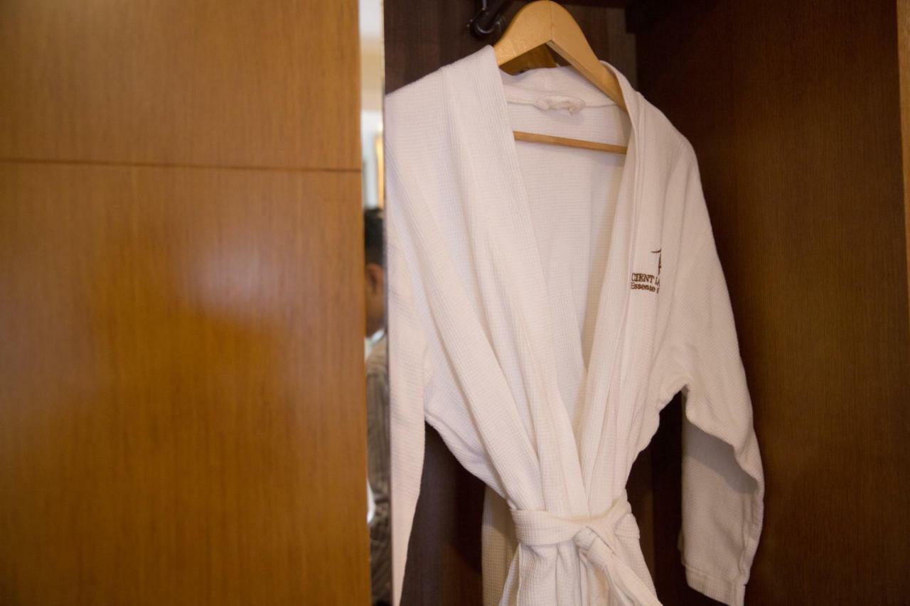 อความารีน โฮเต็ล แอนด์ แทรเวล Bed & Breakfast ฮานอย ภายนอก รูปภาพ