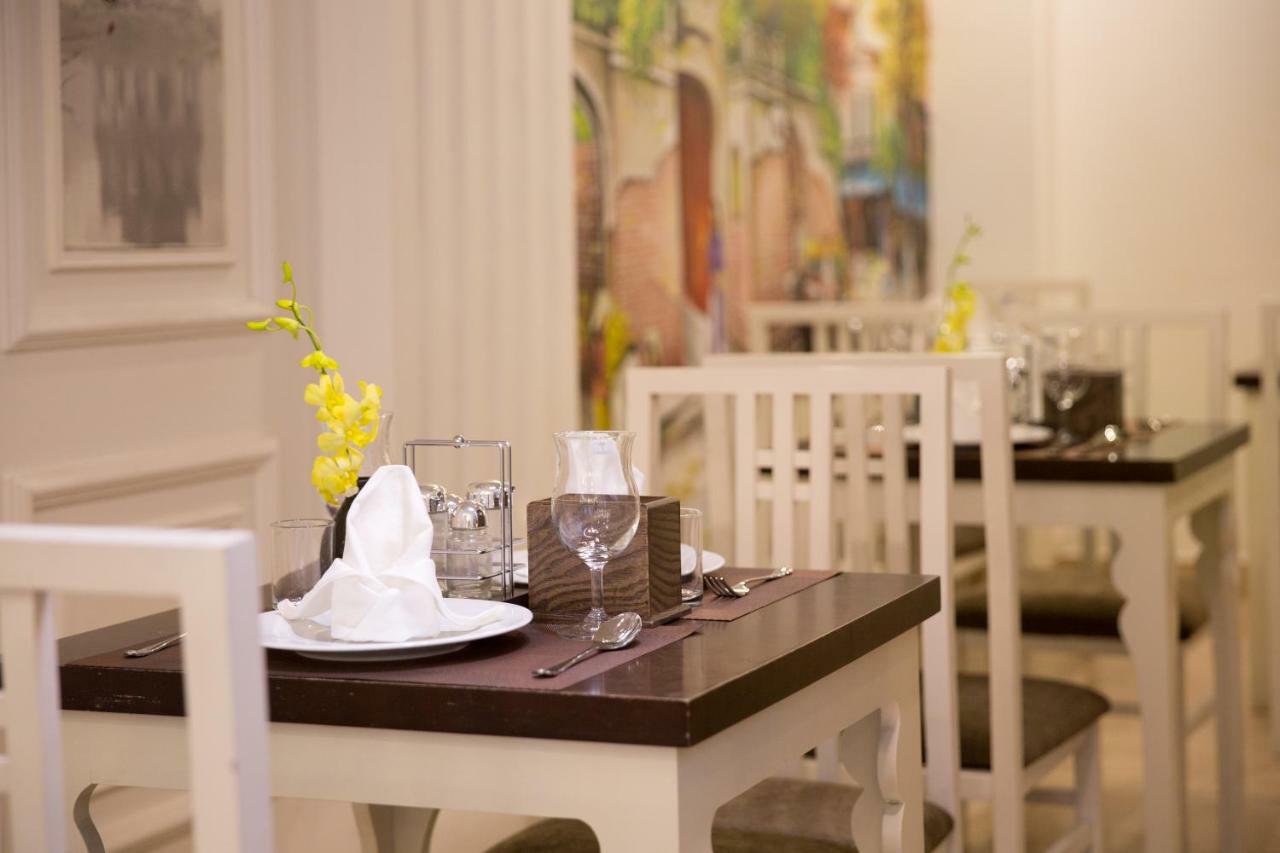 อความารีน โฮเต็ล แอนด์ แทรเวล Bed & Breakfast ฮานอย ภายนอก รูปภาพ